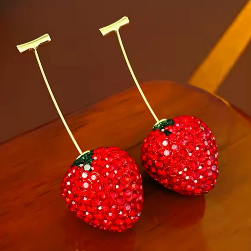 Red Bling Strawberry Drop Earrings Crystal Fruit Earrings Summer Spring Fashion